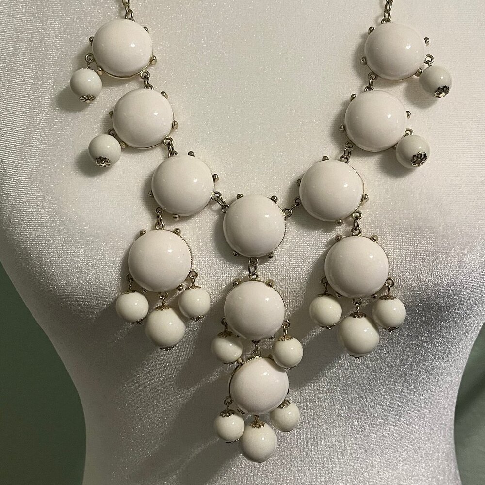 Vintage Simple Addiction White Beaded Gold Tone Statement Necklace